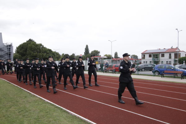Uroczystość nadania aktów mianowania klasom mundurowym w ZST