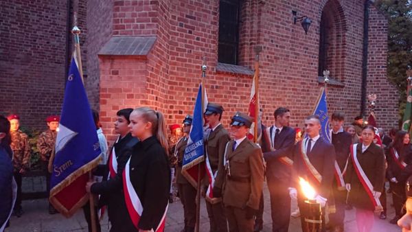 Korpus Kadetów uczestniczy w uroczystościach upamiętniających ofiary 20 października 1939 roku.