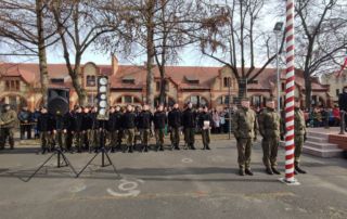 Przysięga wojskowa - w uroczystości wzięli udział uczniowie Oddziału Przygotowania Wojskowego