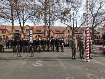 Przysięga wojskowa - w uroczystości wzięli udział uczniowie Oddziału Przygotowania Wojskowego