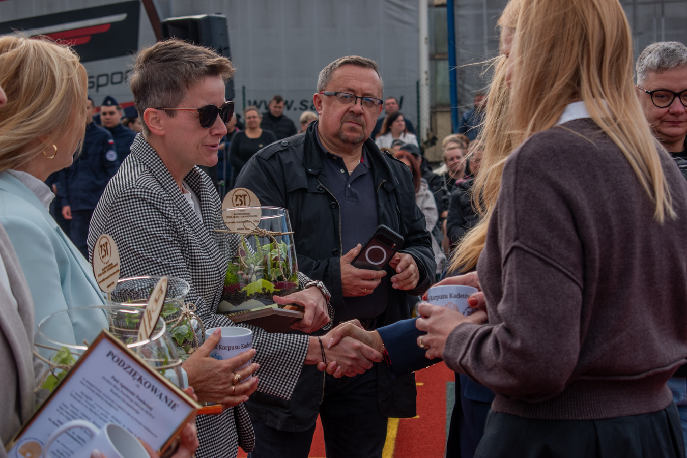 _DSC0186 uroczystość oficjalnego otwarcia oddziałów mundurowych połączona ze ślubowaniem klas pierwszych