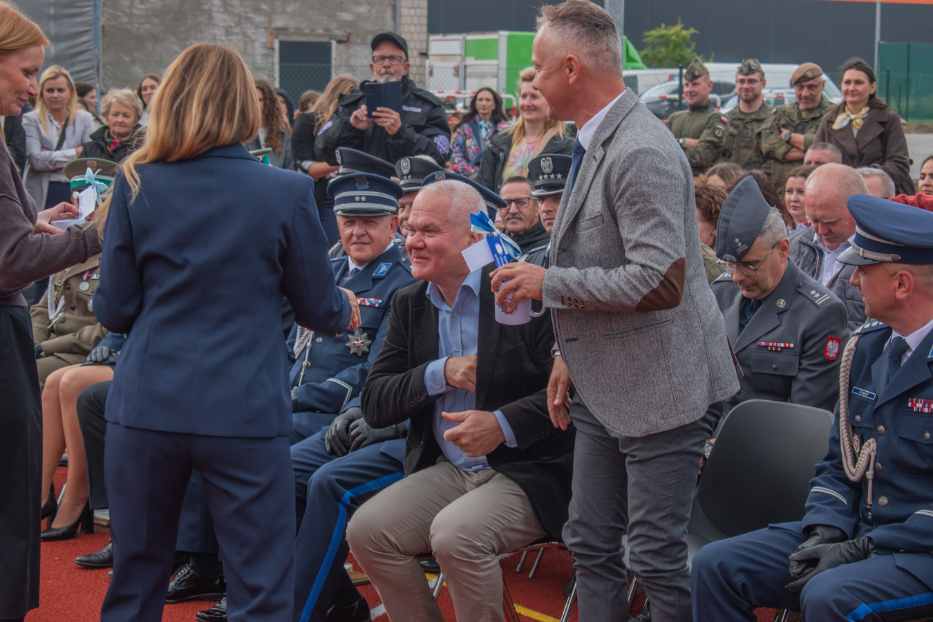 _DSC0191 uroczystość oficjalnego otwarcia oddziałów mundurowych połączona ze ślubowaniem klas pierwszych
