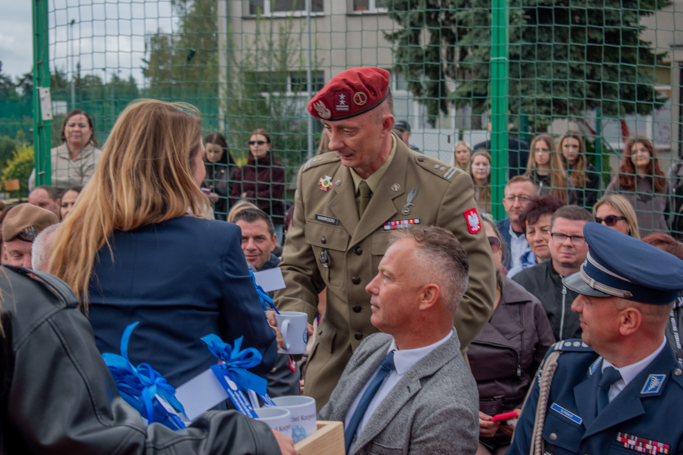 _DSC0205 uroczystość oficjalnego otwarcia oddziałów mundurowych połączona ze ślubowaniem klas pierwszych