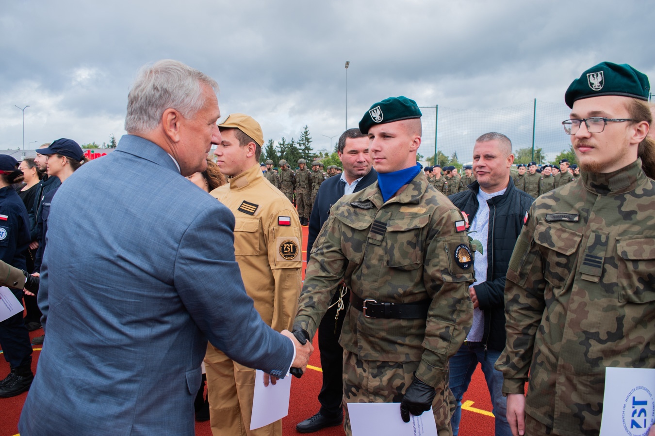 DSC_0135 uroczystość oficjalnego otwarcia oddziałów mundurowych połączona ze ślubowaniem klas pierwszych